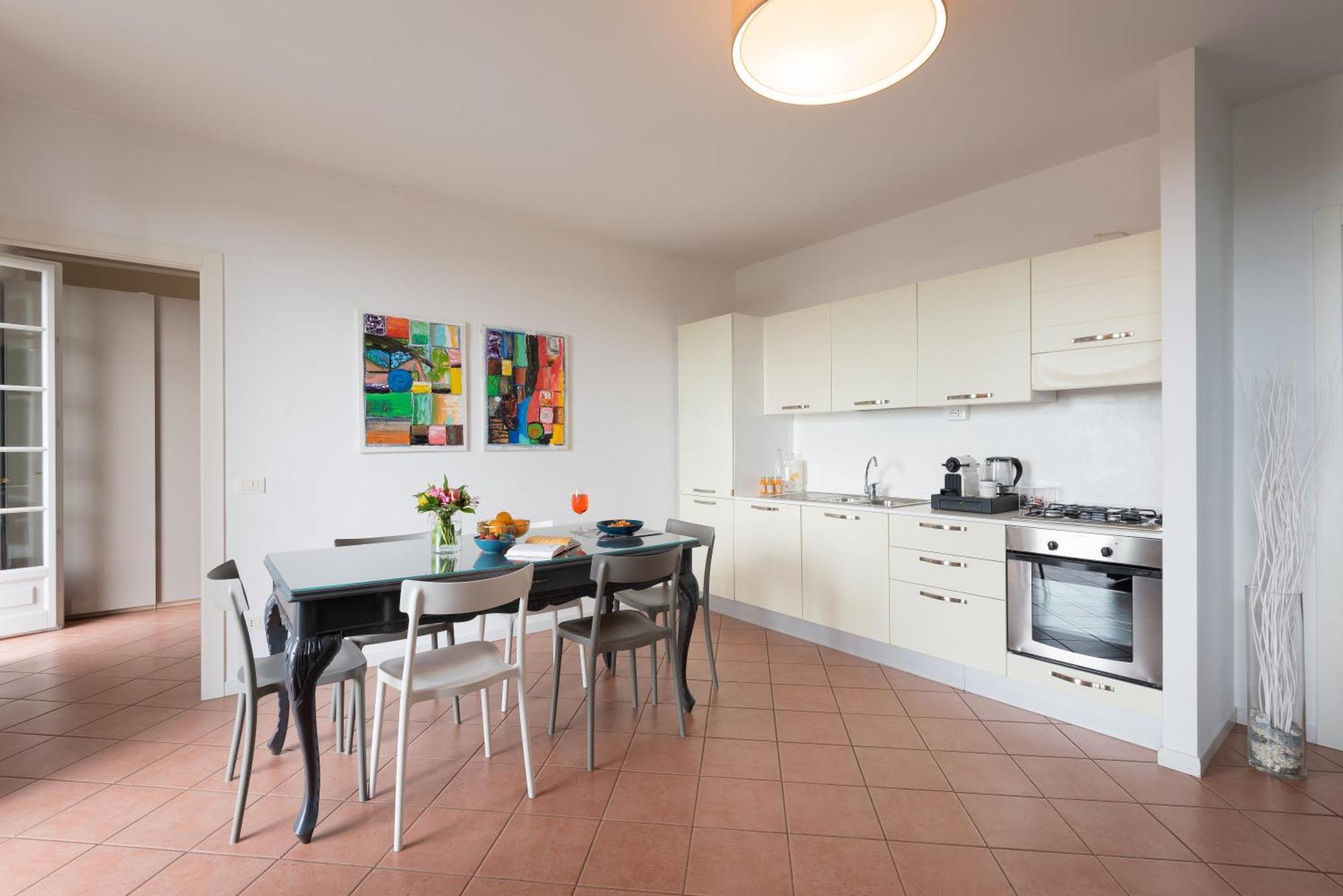 Rego Apartments - Boutique Aparthotel With Some Off-Site Apartments In A Charming Historic District Close To Upper Town Bérgamo Quarto foto