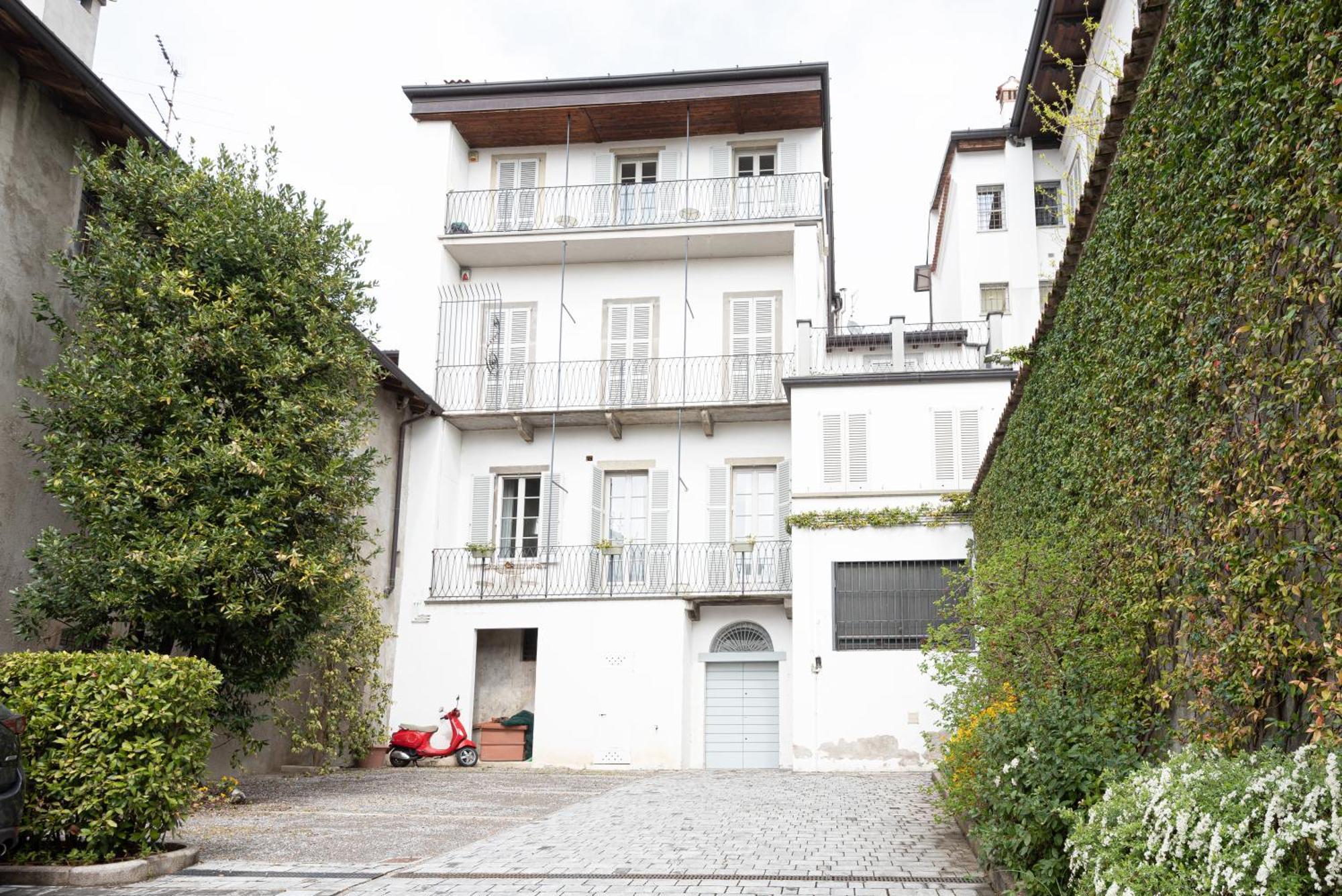 Rego Apartments - Boutique Aparthotel With Some Off-Site Apartments In A Charming Historic District Close To Upper Town Bérgamo Exterior foto